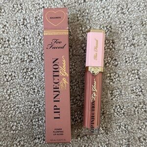 Too Faced Lip Injection Gloss in Soulmate